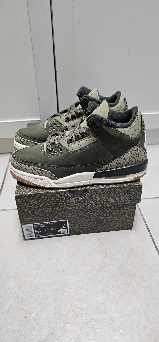 Nike Air Jordan 3 Retro 'Family Affair - photo 4