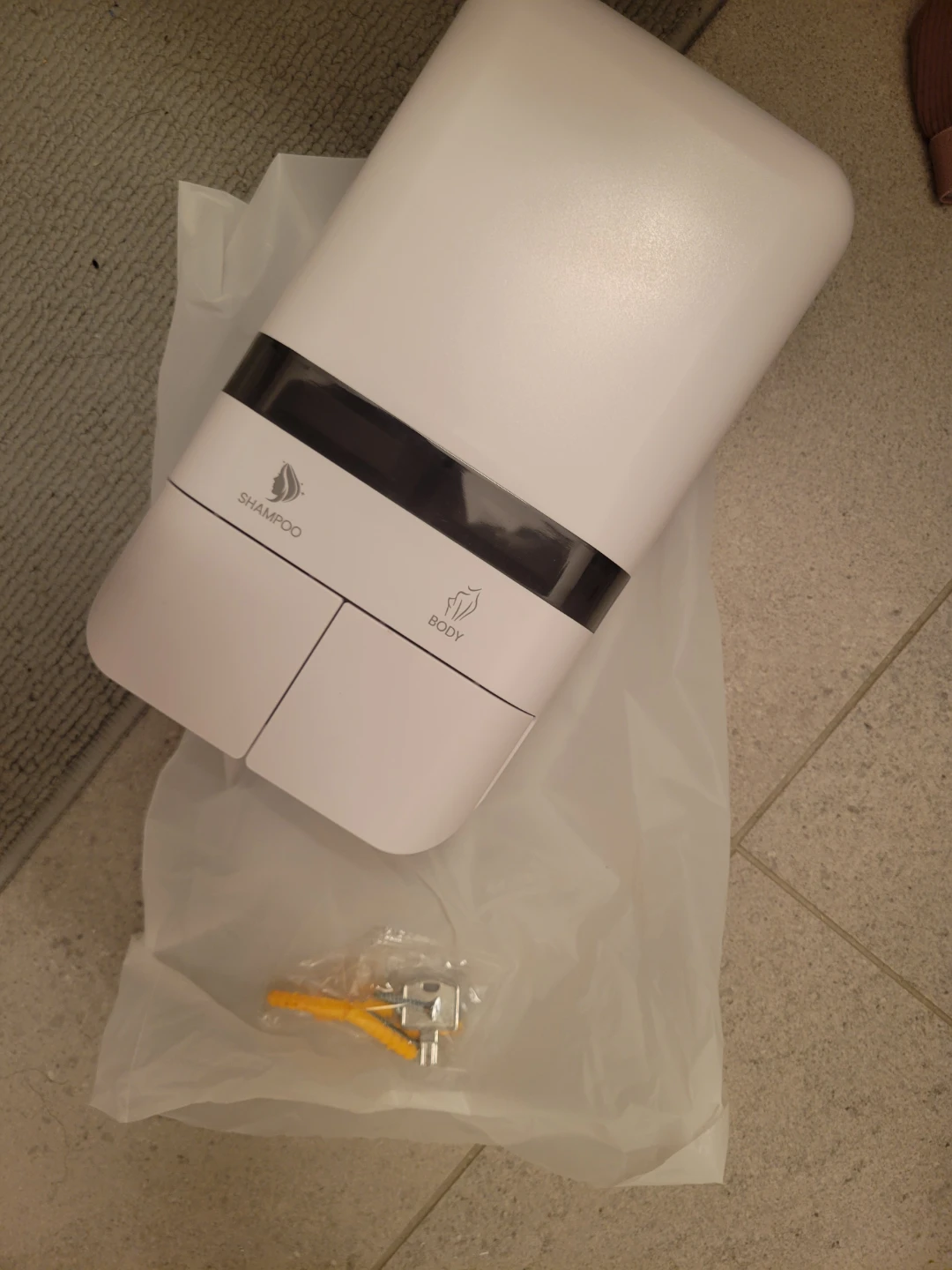 White Manual Soap Dispenser (BNIB) - photo 2