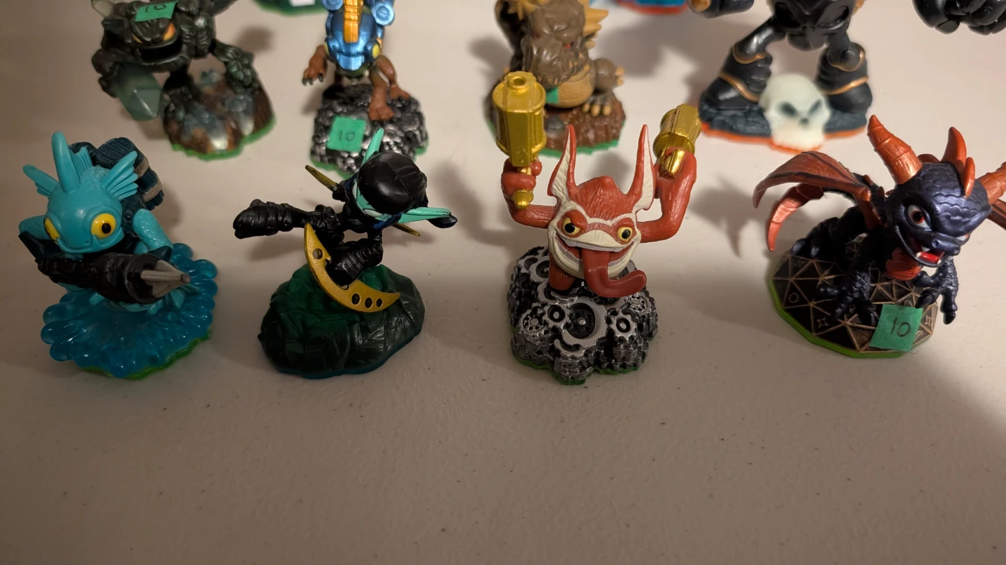 Skylanders Action Figures Bundle