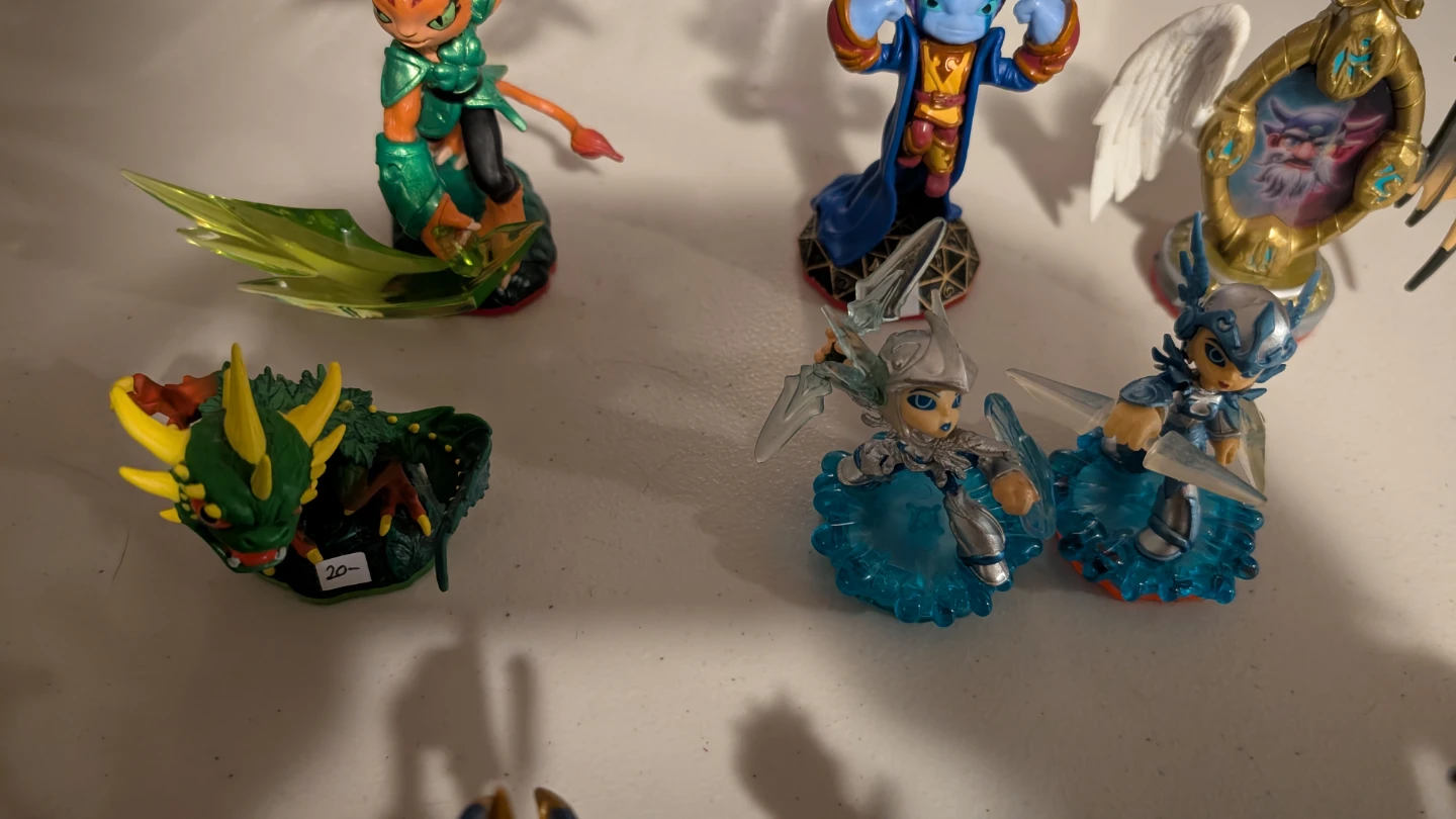 Skylanders Action Figures Bundle - photo 3