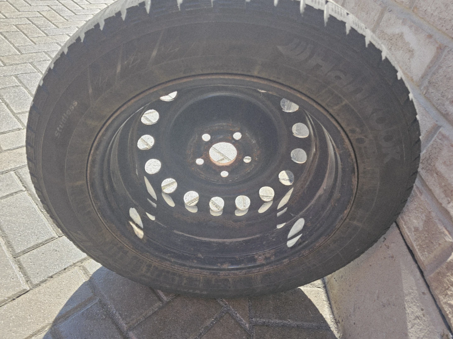 Hankook Winter i*cept iz tire - photo 2