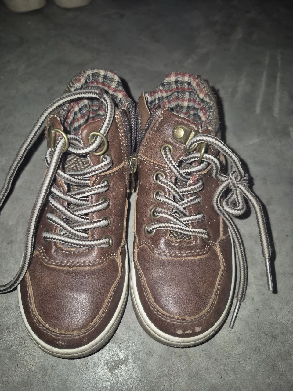 Tommy Bahama Boys Brown Lace-Up Boots Size 7