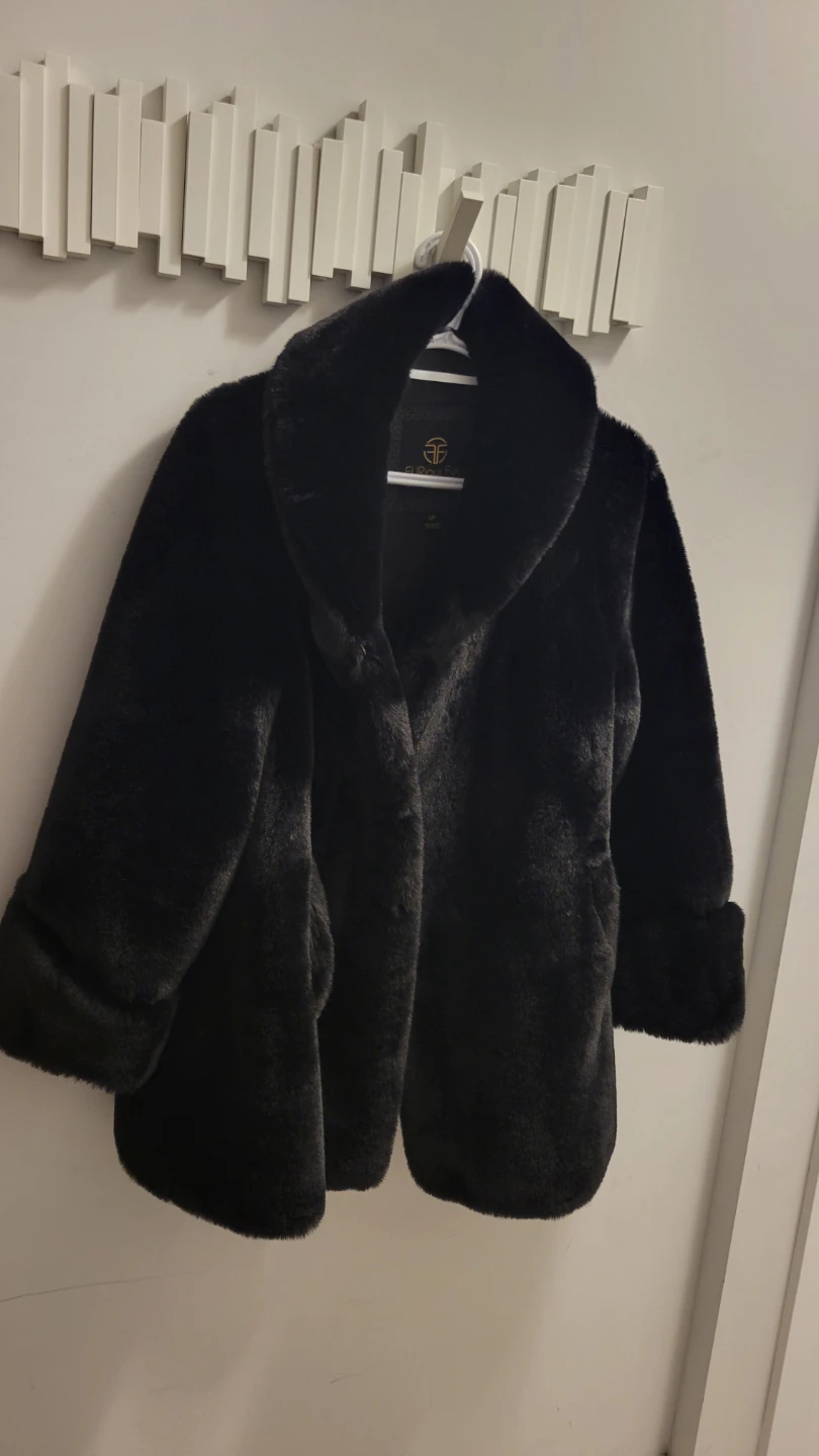 Black Faux Fur Coat with Pockets Small