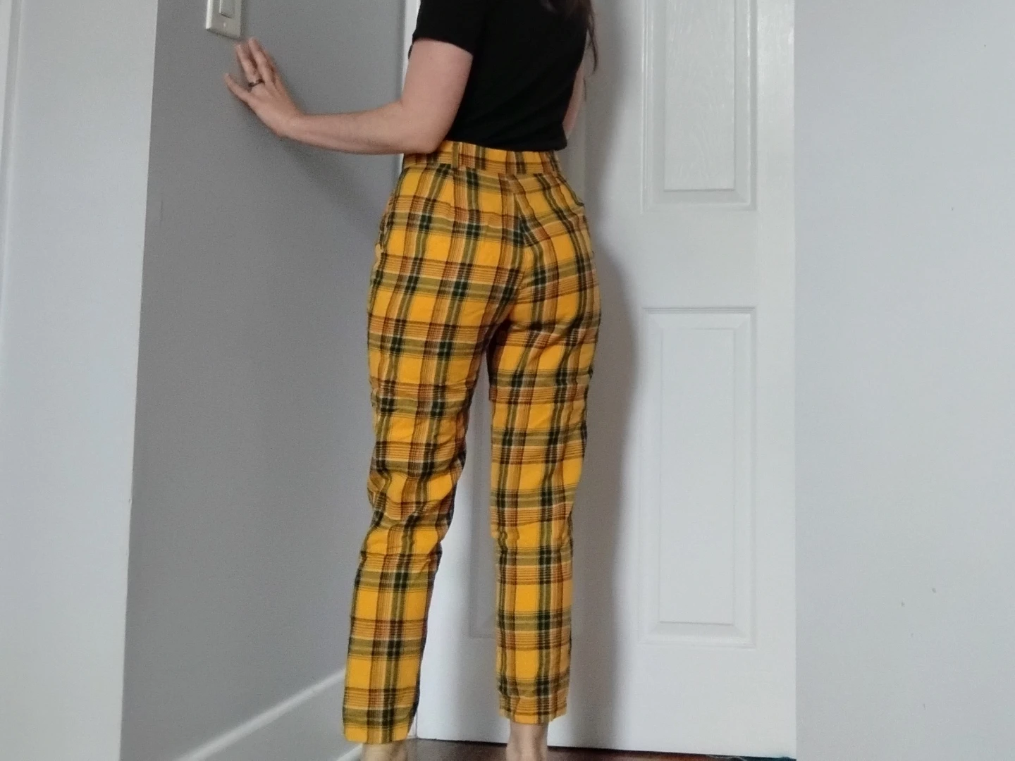 Yellow Plaid High-to-Mid Rise Pants - SHEIN - Small - photo 2