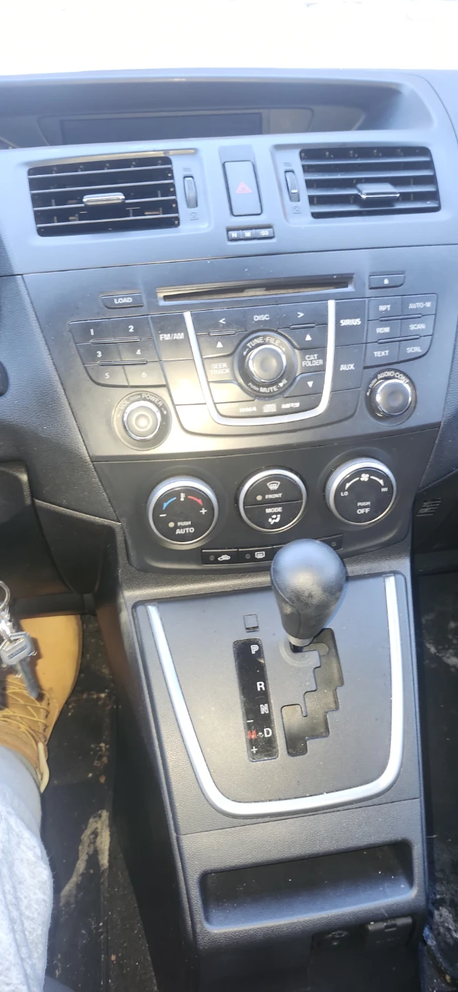 Mazda 5 2012 - photo 3