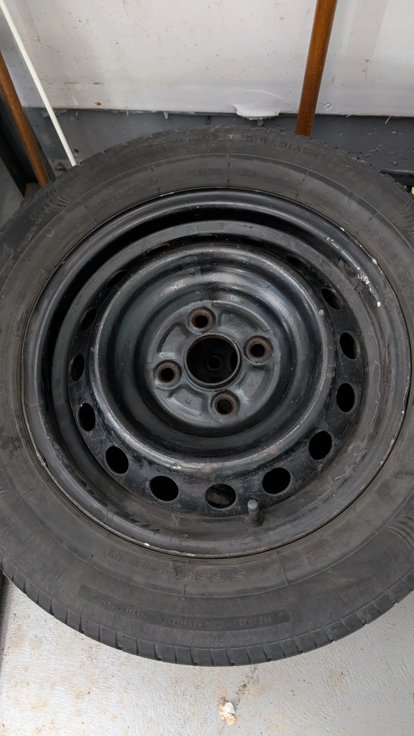 Set of 4 Tires with Rims 14 inch 4x100 off Mitsubishi mirage - photo 5