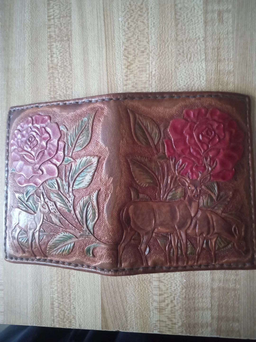 Embossed Leather Bifold Wallet with Deer and Roses - photo 3