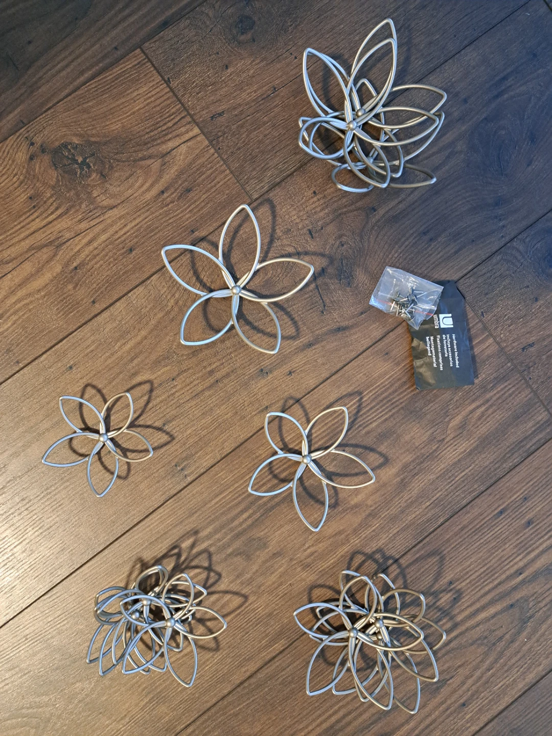Umbra wall flower decor - photo 2