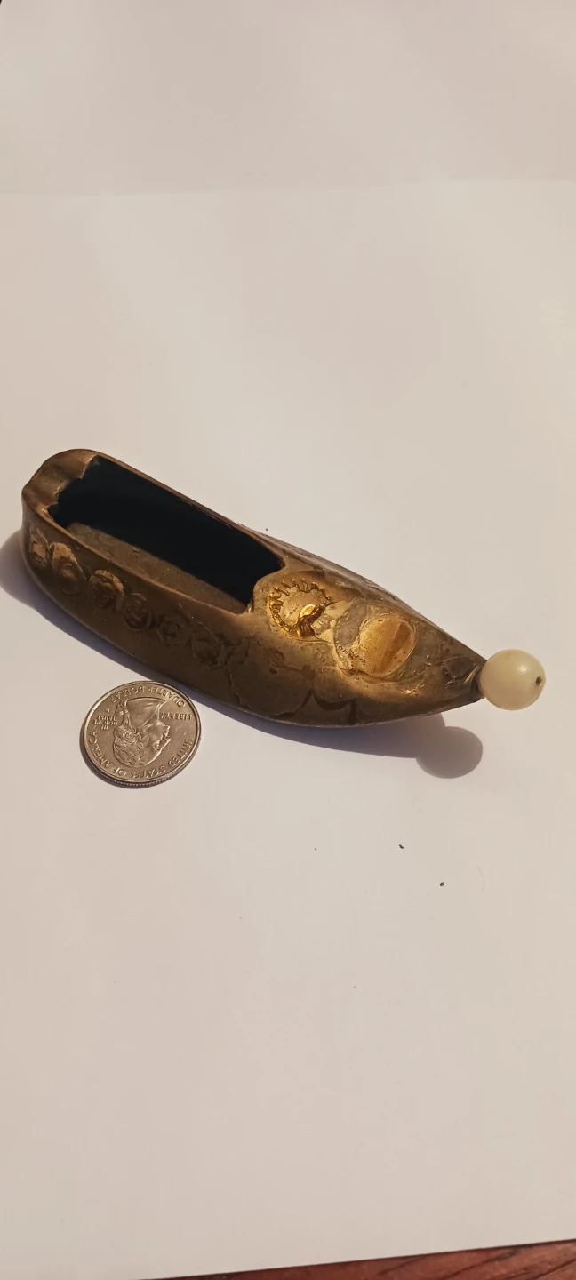 Antique Turkish Brass Shoe Ashtray - photo 4