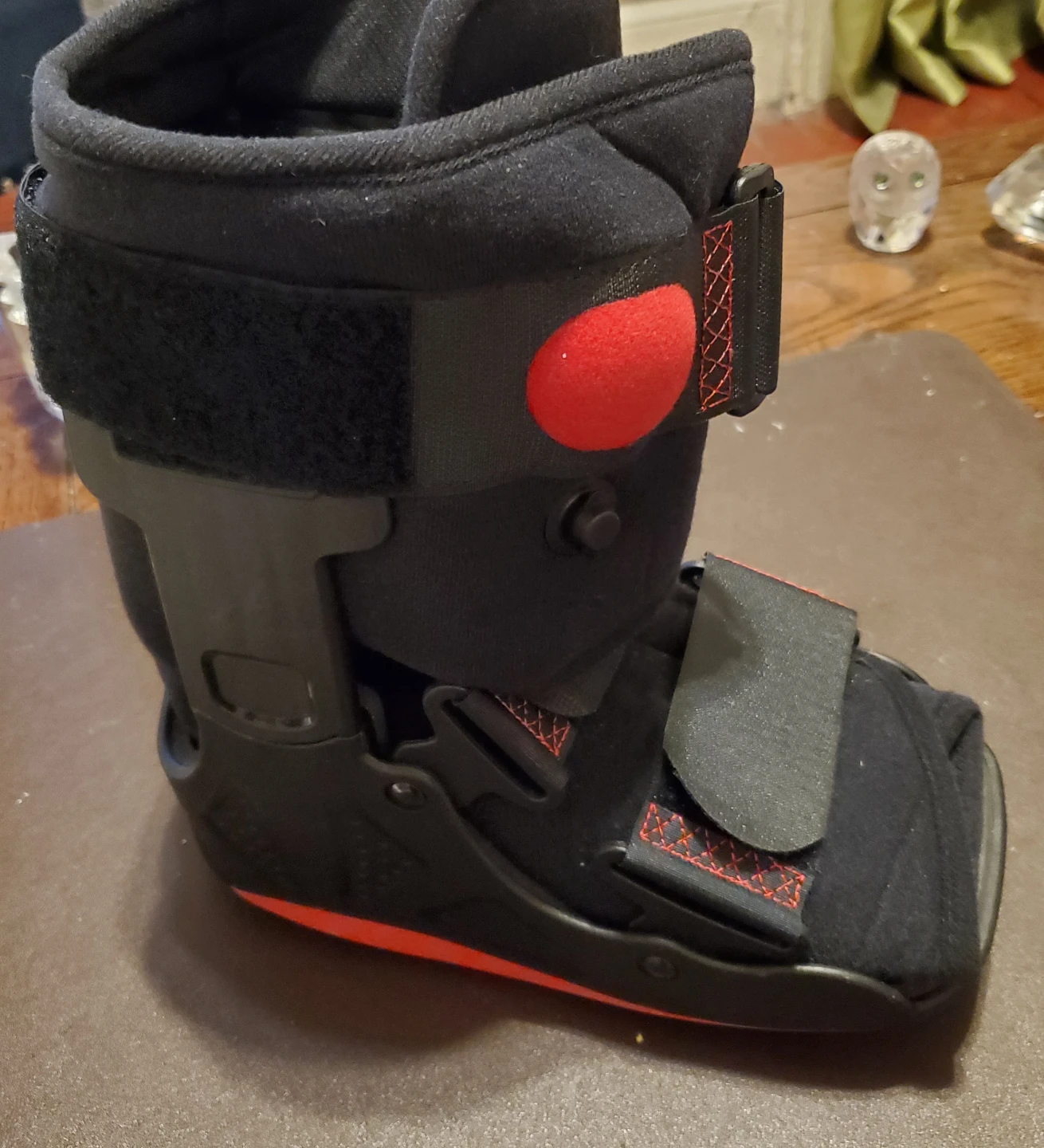 ProCare Xceltrax Black Walking Boot - Size S