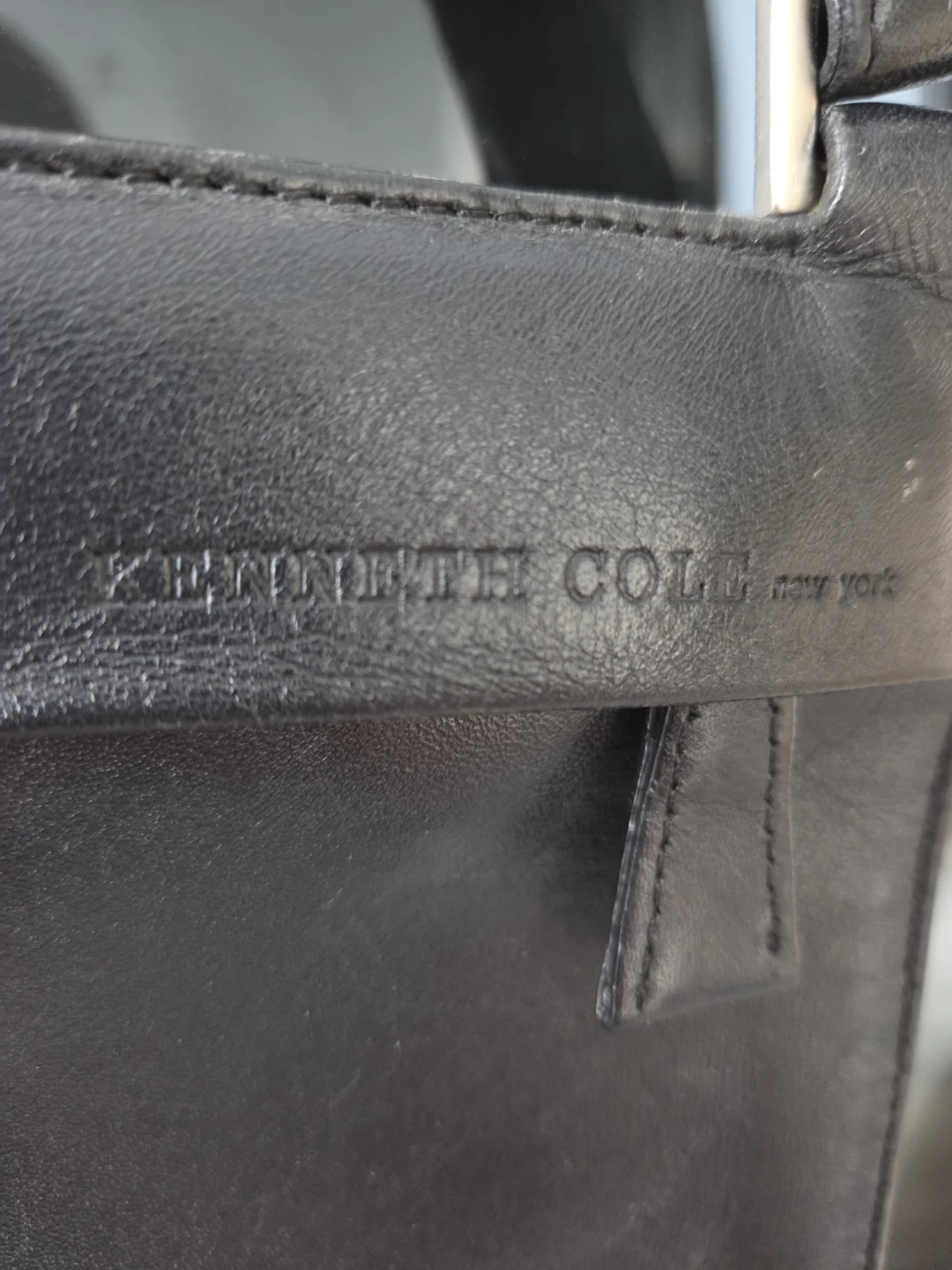 Kenneth Cole Black Leather Shoulder Bag - photo 2
