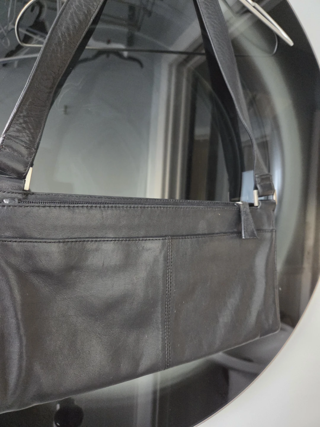 Kenneth Cole Black Leather Shoulder Bag - photo 3