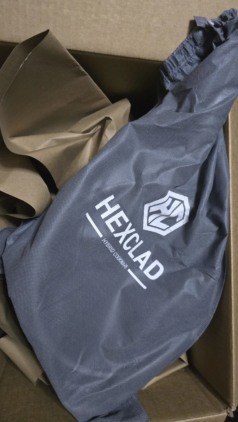 HexClad Hybrid Cookware Pot 5 qt - photo 3