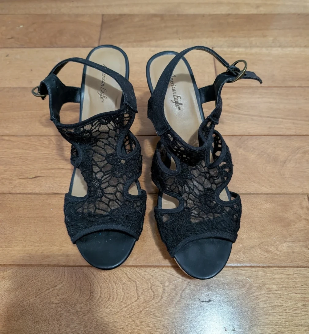 American Eagle Black Lace Wedges Size 11 - photo 2
