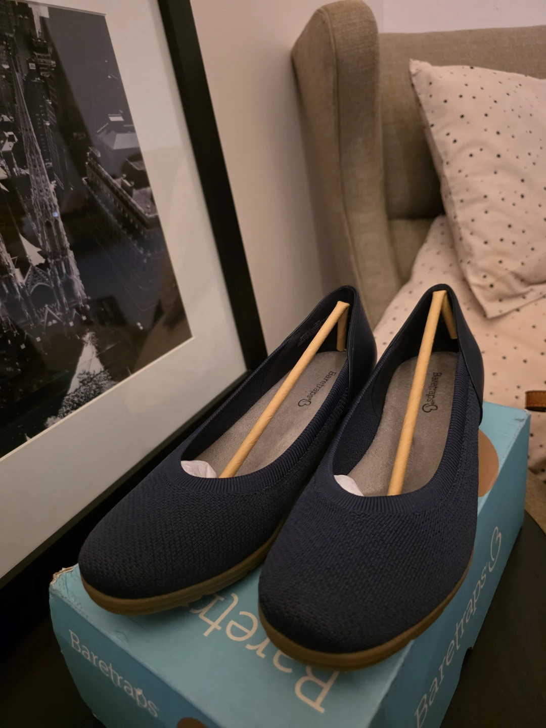 Baretraps Marily Navy Flats Women's Size 7 1/2 M - photo 2