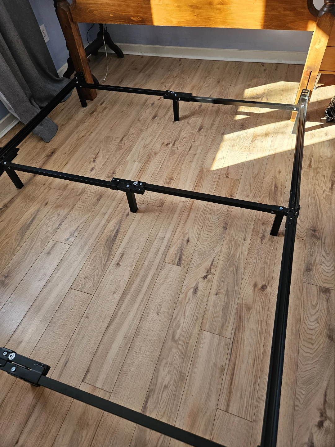 Queen Wooden Headboard and Metal Bed Frame - photo 4
