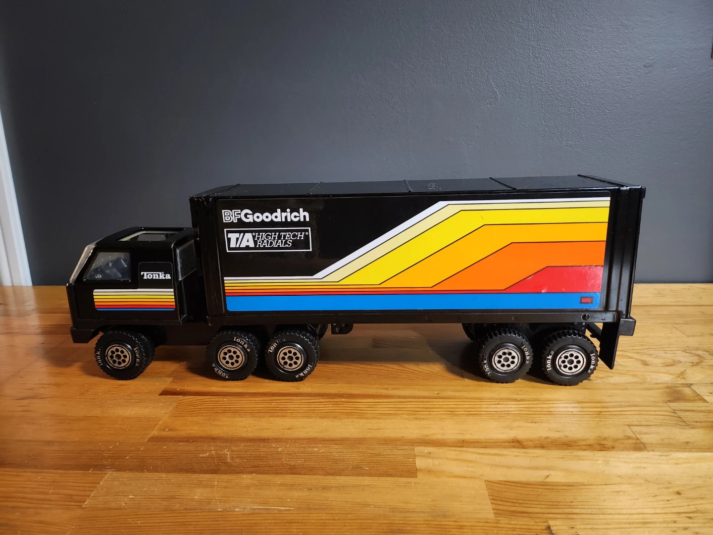 Vintage Tonka BFGoodrich Semi Truck and Trailer - photo 2
