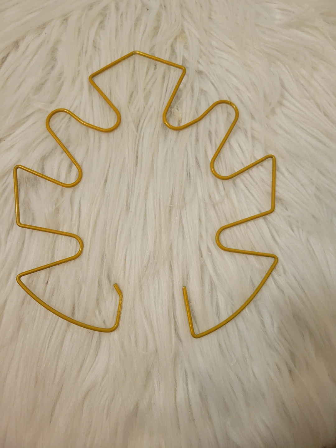 Golden metal plant support - photo 3
