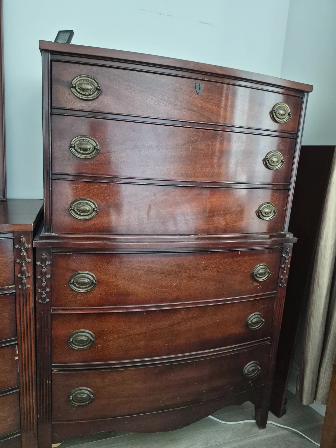 Vintage mahogany finish wood dresser