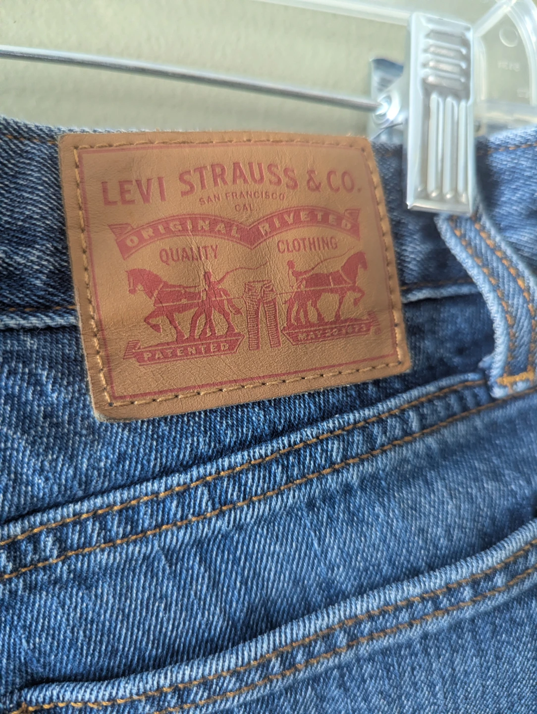 Levi's Women's Denim Shorts Size 26 - photo 3