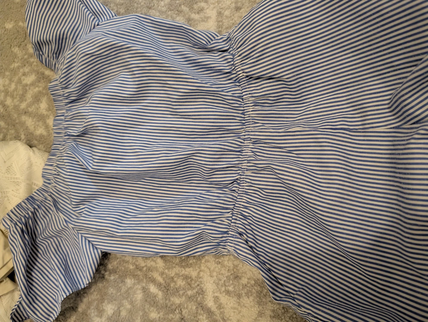 Blue and White Striped Off-the-Shoulder Top size6-8y🏆