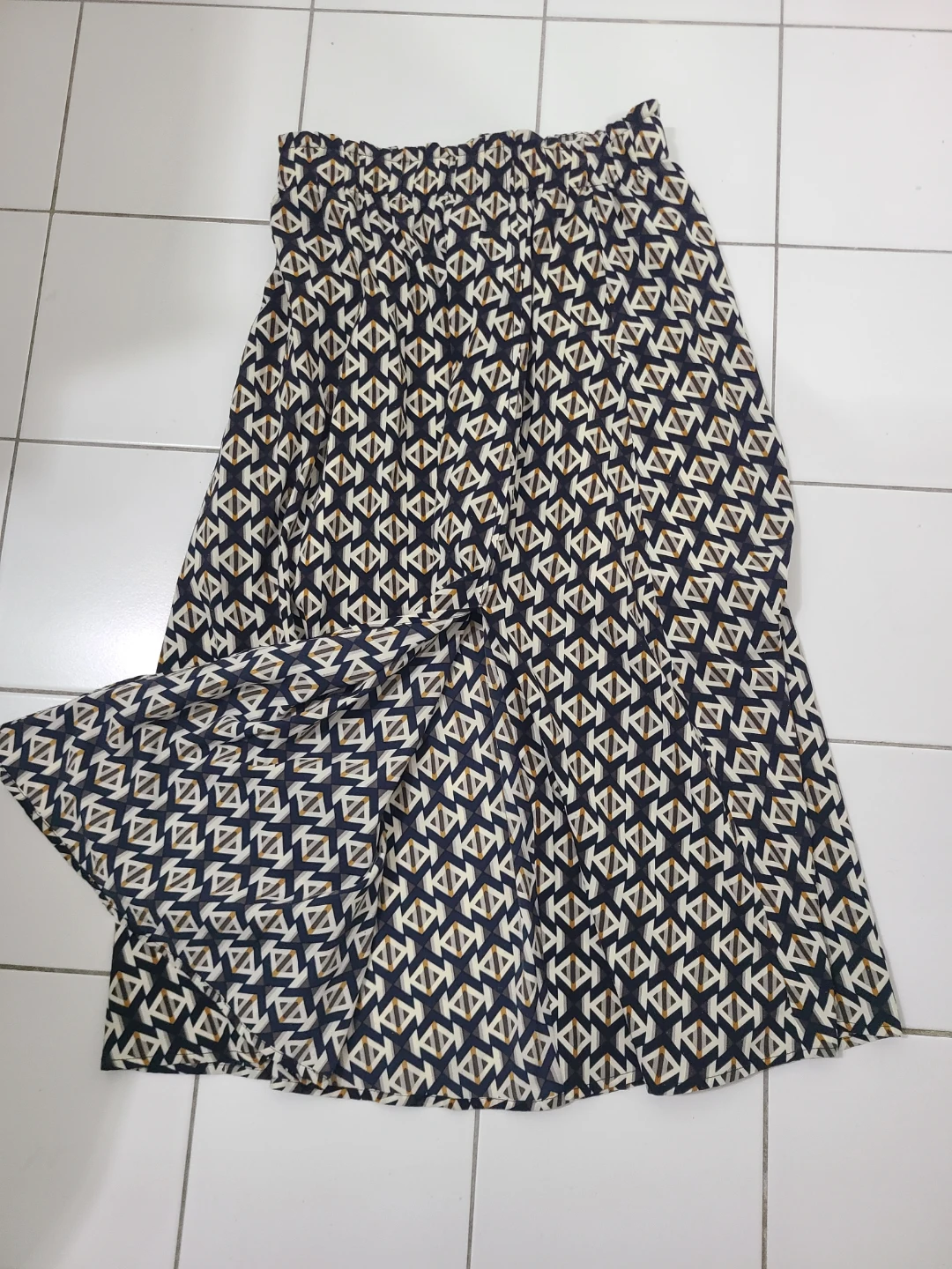 Bundle of Women's Skirts - photo 4
