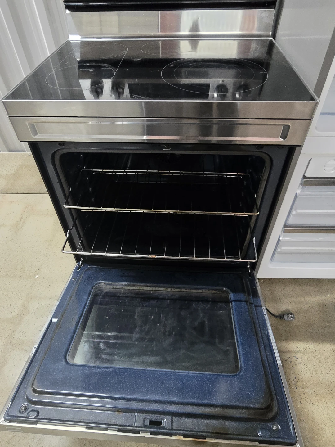 Stainless Steel Fridge & Stove - photo 4