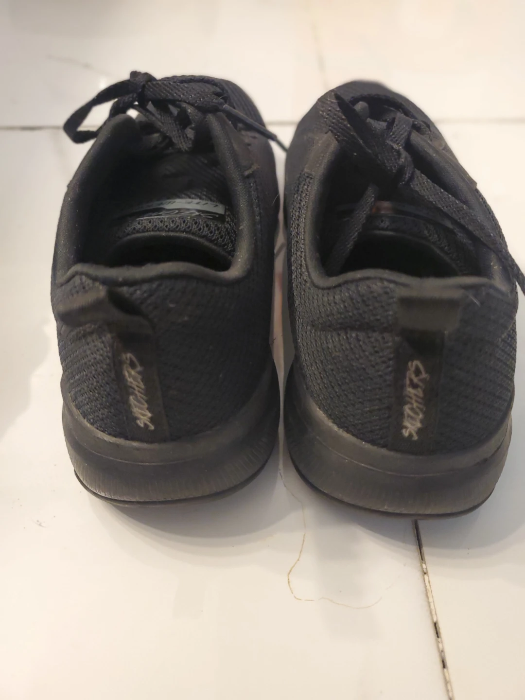Women Sketchers Shoes Size 7 - photo 3