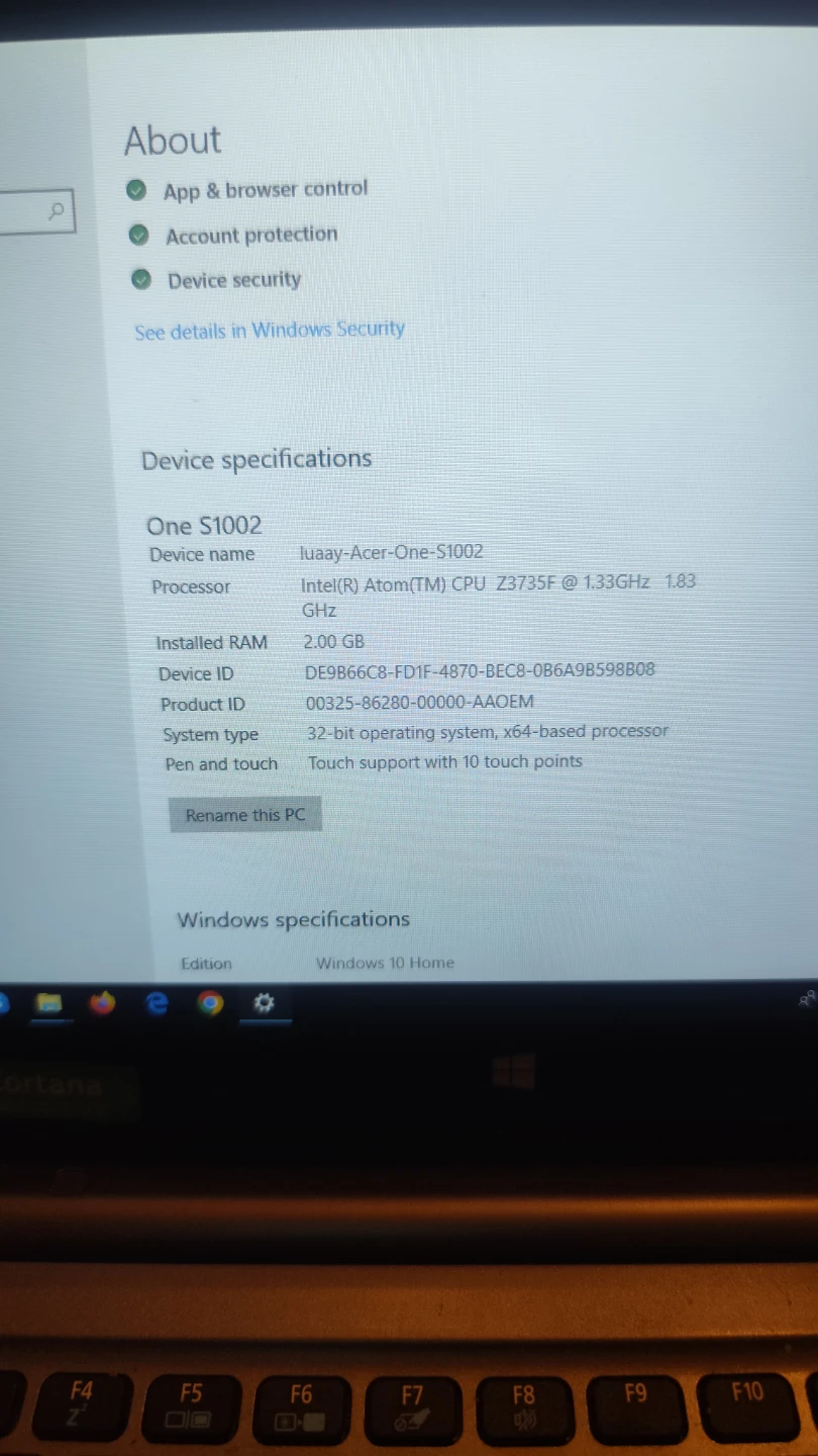 Acer One S1002 detachable tablet - photo 2