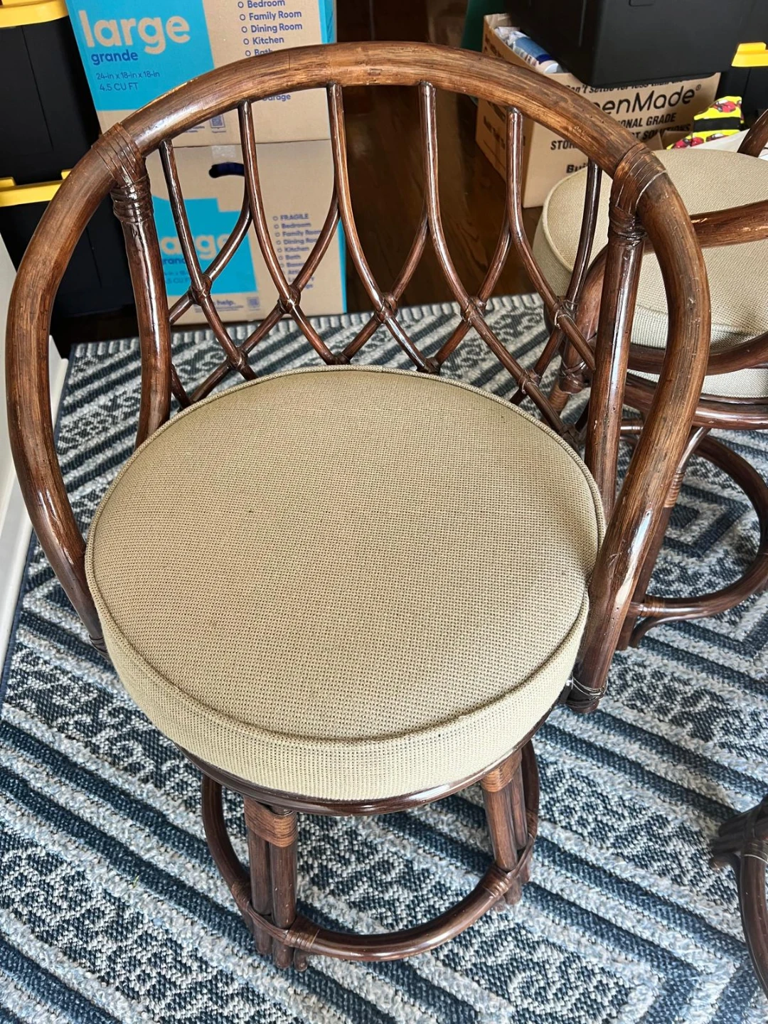 Rattan Swivel Bar Stools with Cushions (Set of 4(