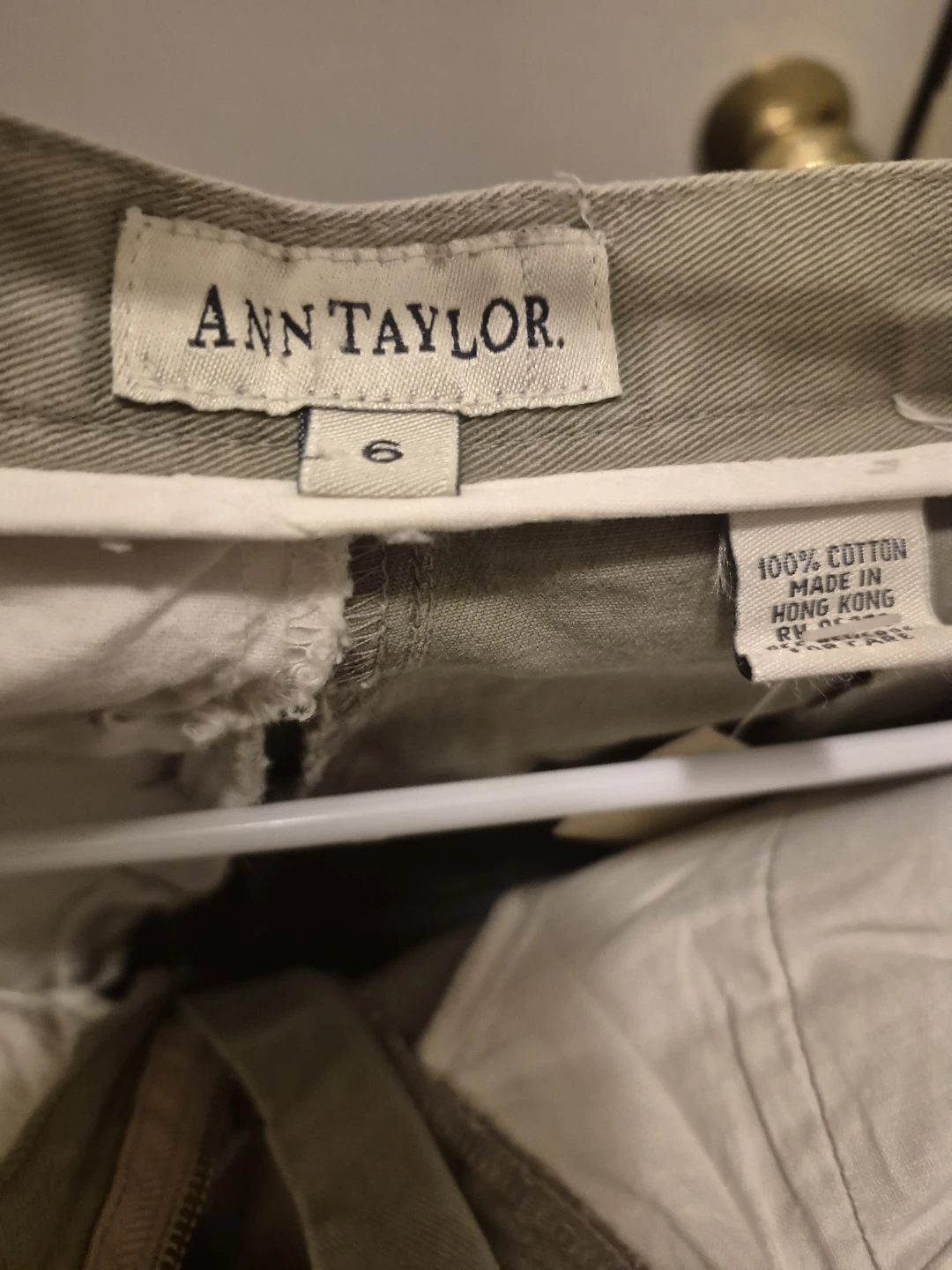 Ann Taylor Khaki Cotton Pants Size 6 - NEVER WORN