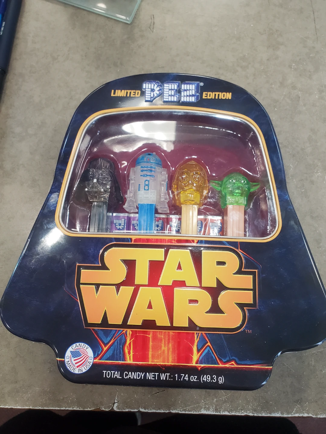 PEZ Star Wars Limited Edition Darth Vader Tin with 4 Dispensers