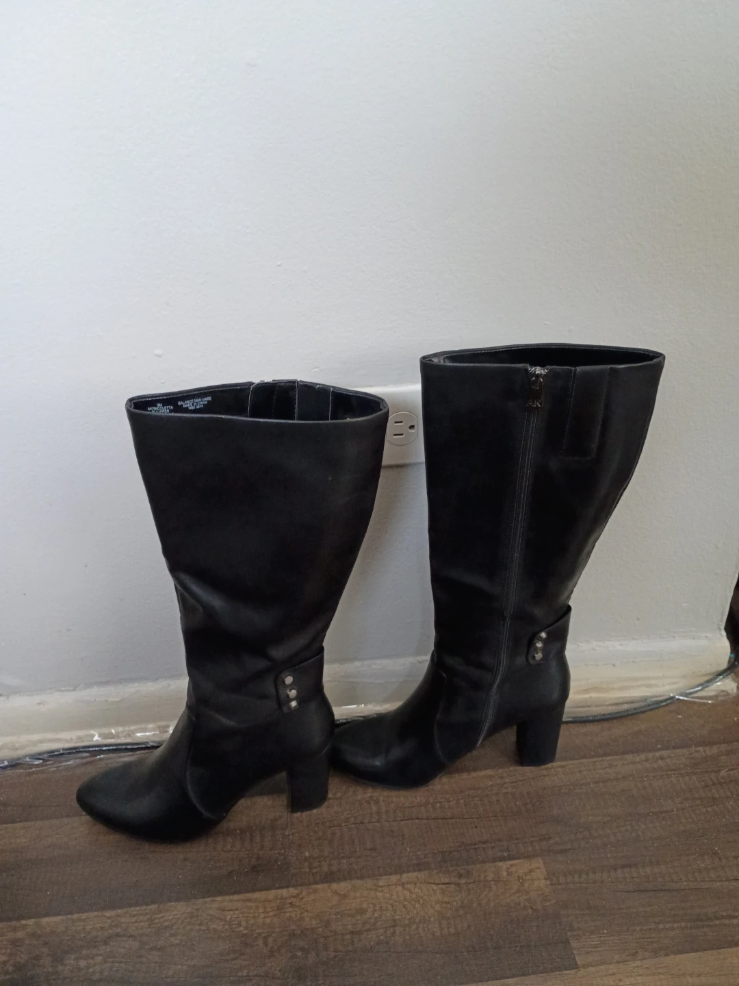 Anne Klein Women's Black Anni Klein Boots Size 9M
