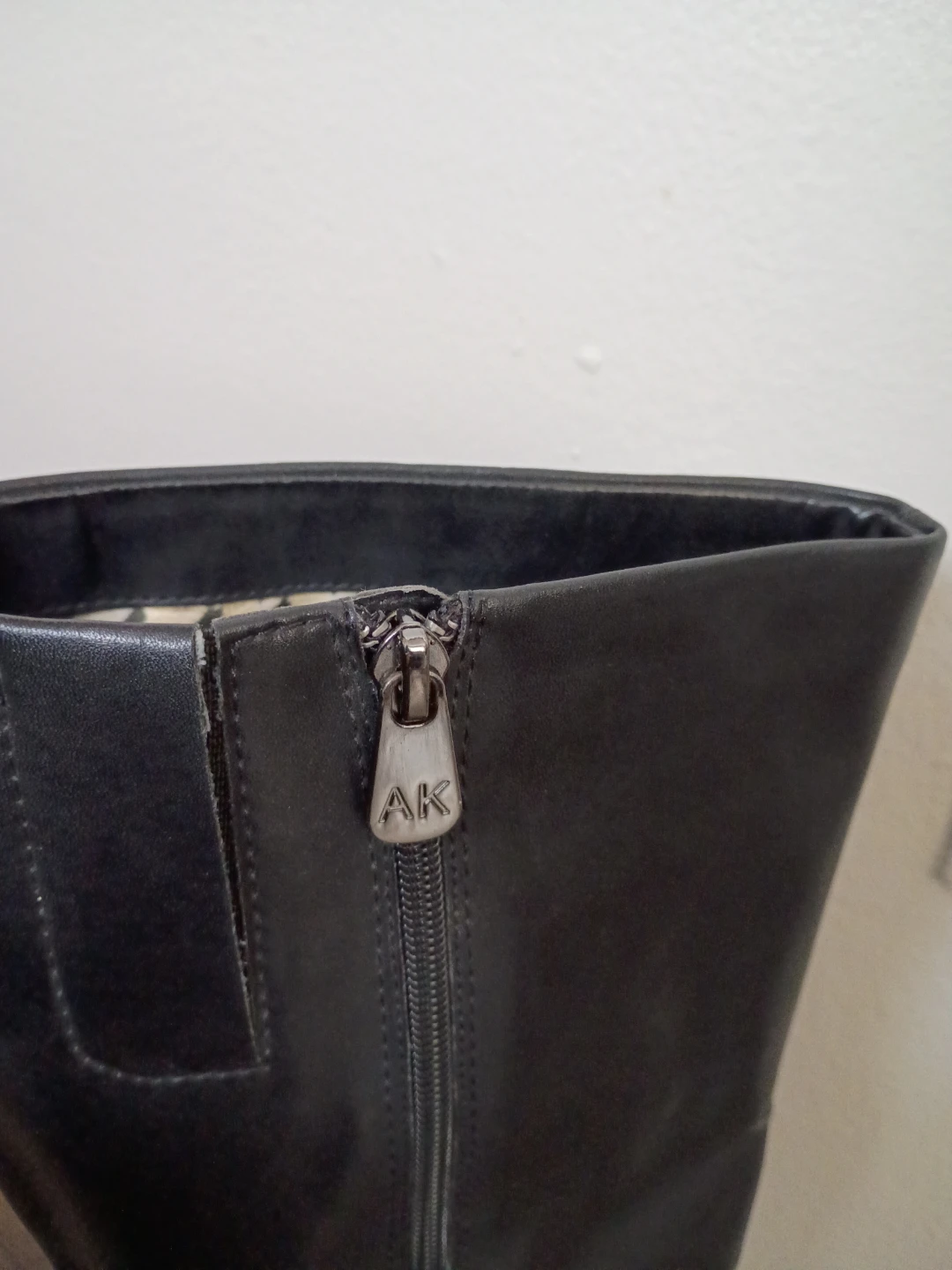 Anne Klein Women's Black Anni Klein Boots Size 9M - photo 5
