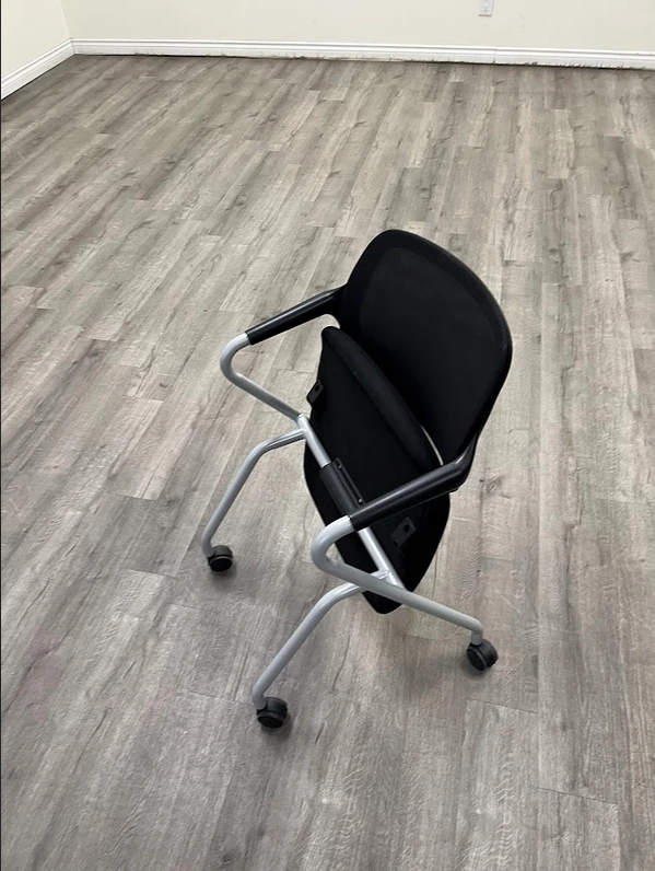 Black Mesh Office Chair with Wheels - photo 2