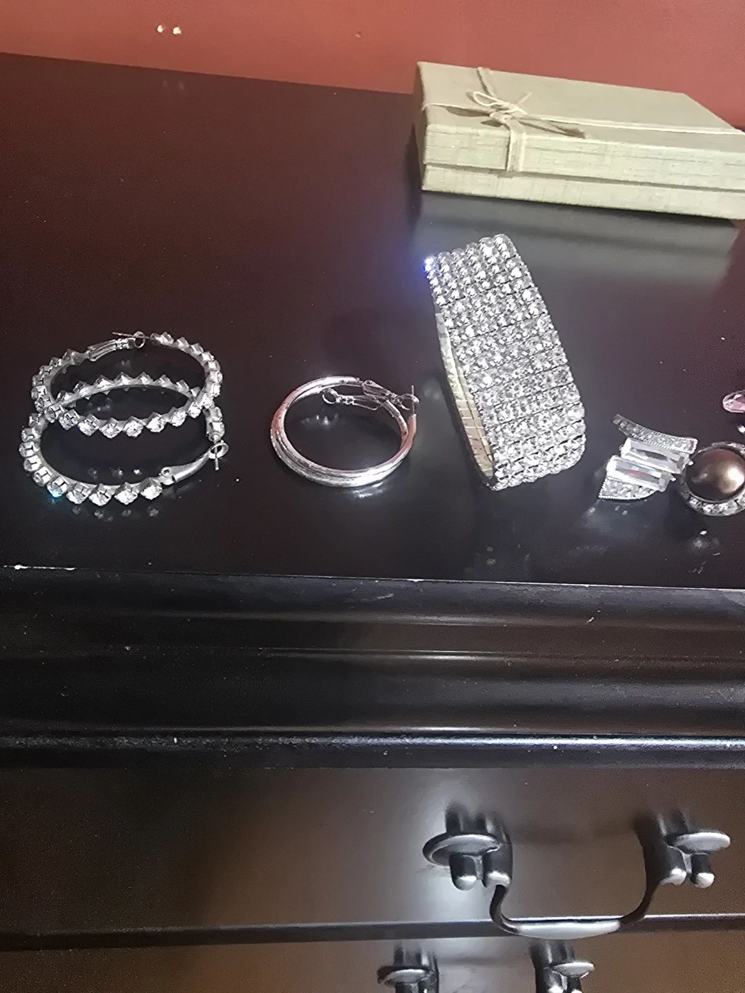 Assorted Women's Fashion Jewelry Set - photo 3