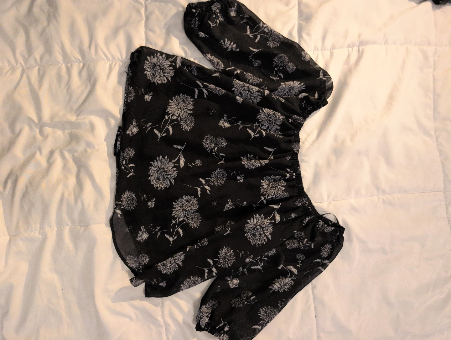 Streetwear Society Black Floral Blouse - Size M - photo 2
