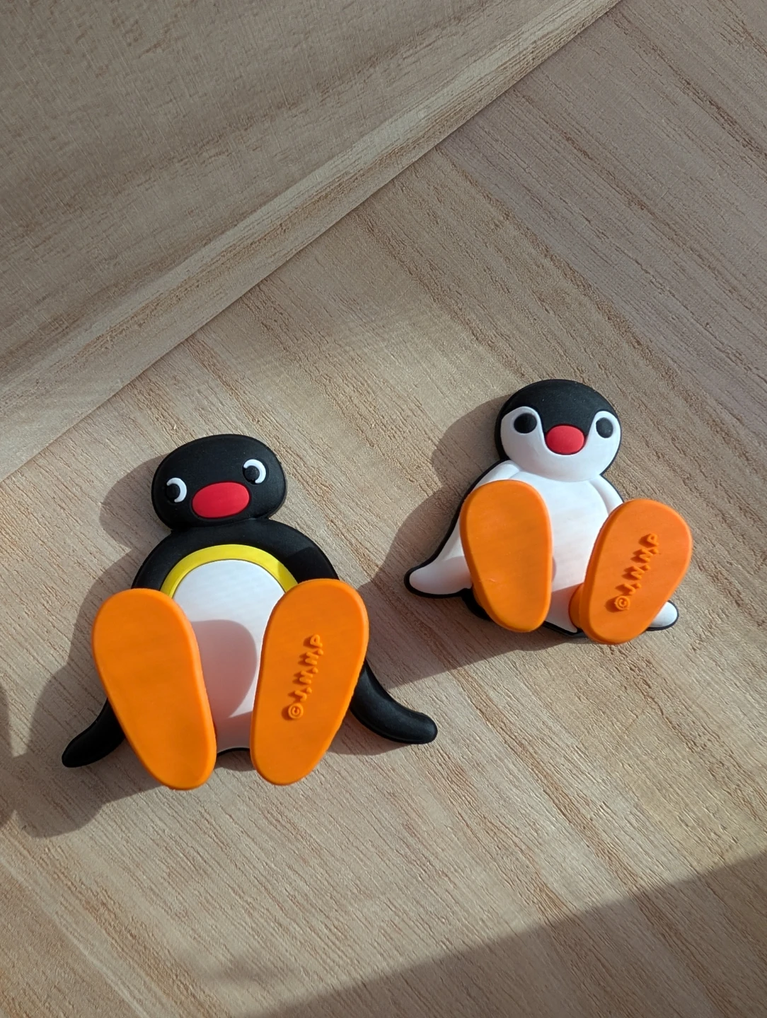 Pingu pinga Figurines (Set of 2) cable manager new never used - photo 4