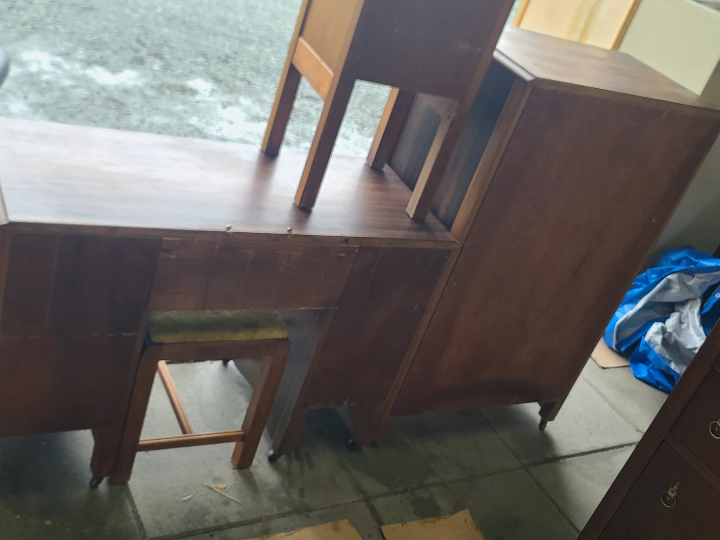 Vintage Art Deco Waterfall Bedroom Set – Vanity, Chest & Bench - photo 4