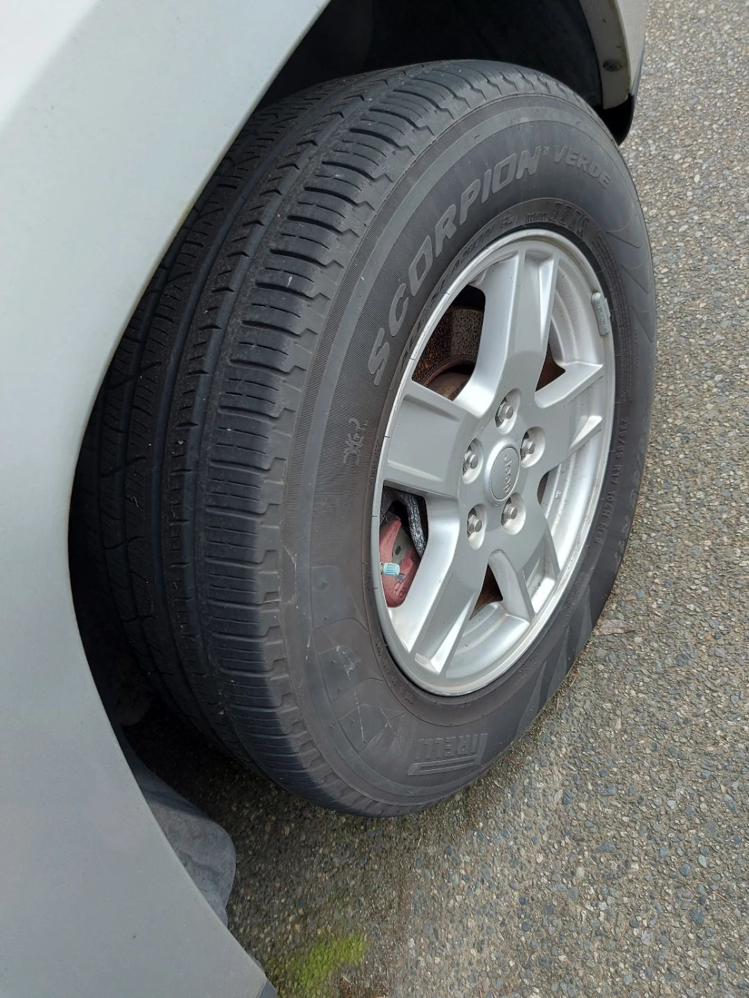 Silver Jeep Grand Cherokee Laredo - photo 3