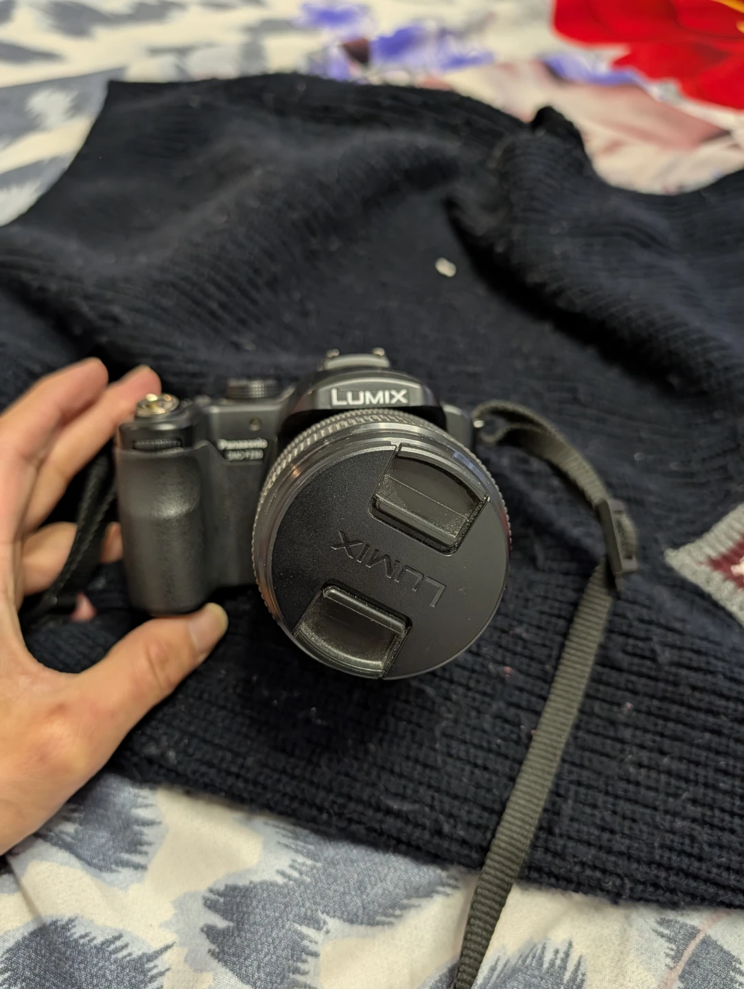 Panasonic Lumix DMC-FZ50 Digital Camera - photo 2