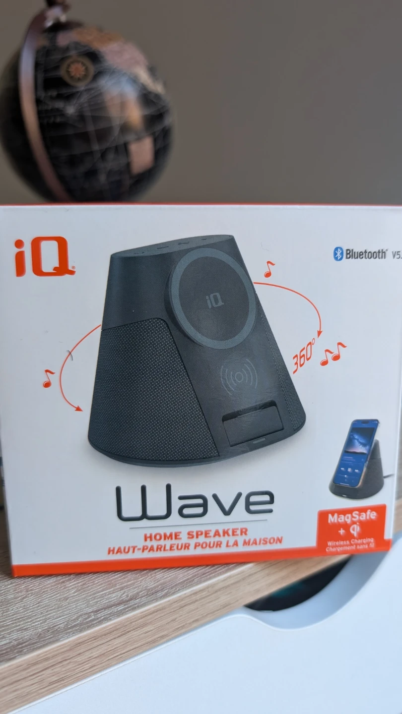 iQ Wave Home Speaker & 15W MagSafe Charger - photo 2