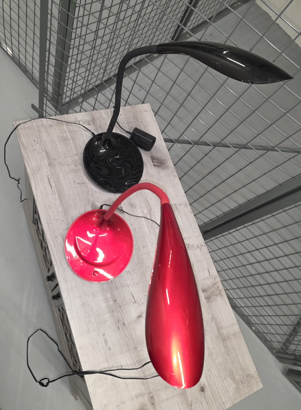 Set of 2 LED Desk Lamps (Black & Red) - photo 4