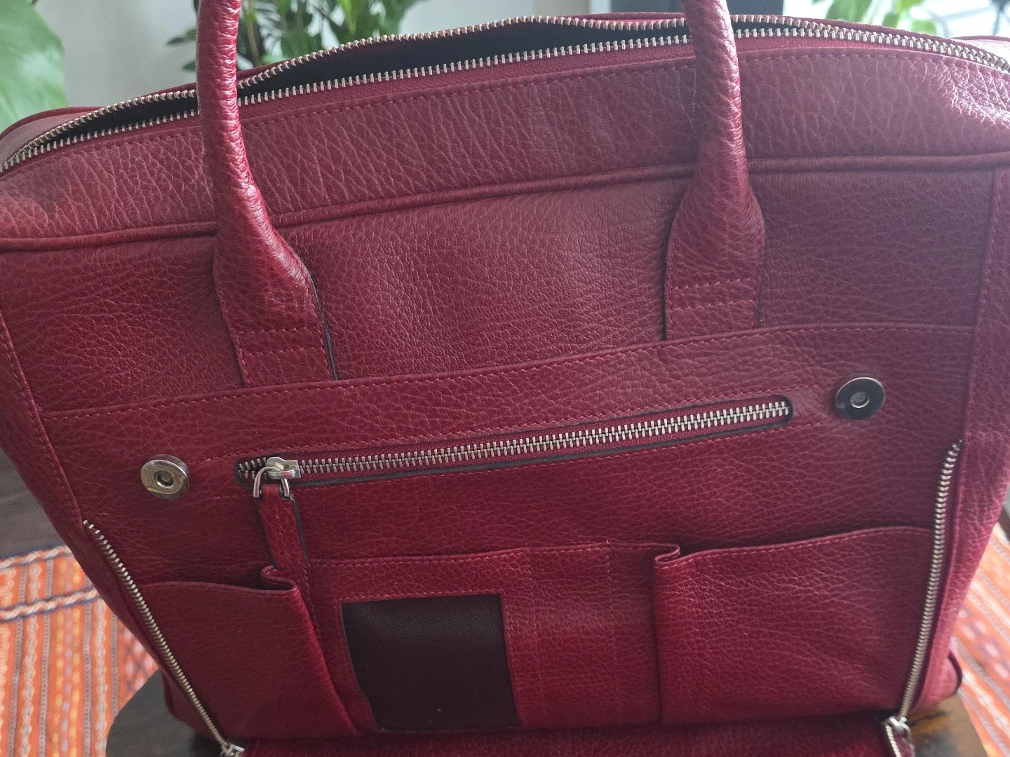 MOVING SALE- Novin Leather Laptop Briefcase - photo 2
