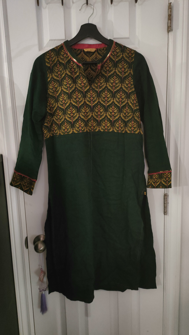 Green Kurta / Dress With Intricate Details - photo 3