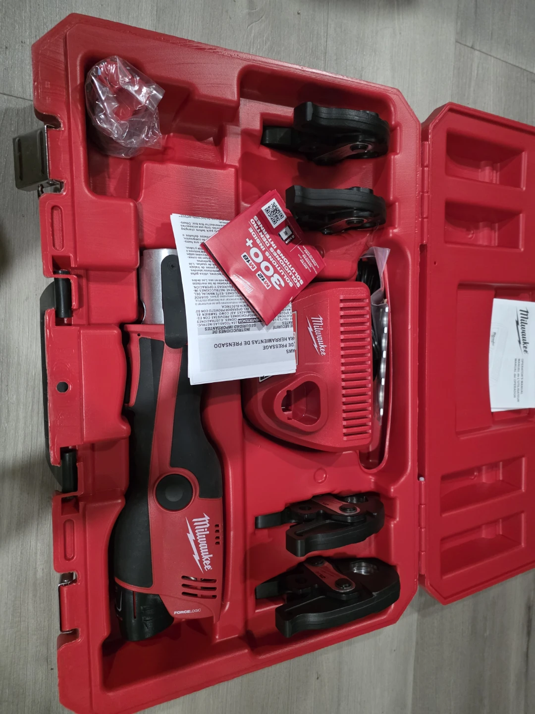 Milwaukee M12 12V cordless press tool - photo 5