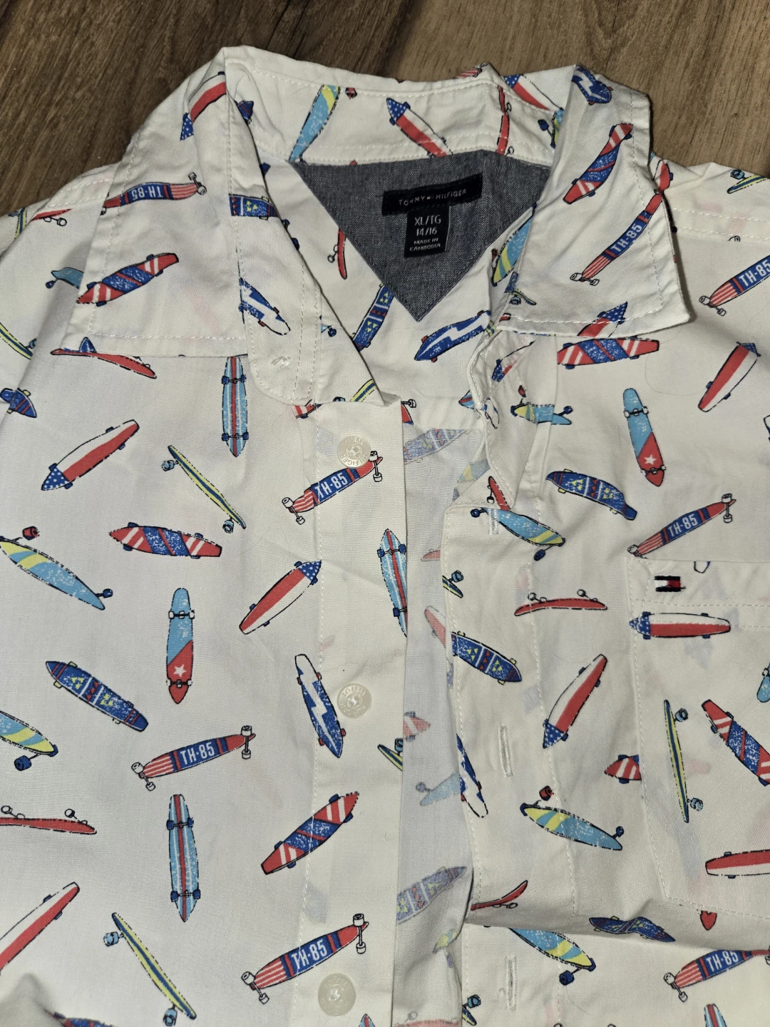 NEW Tommy Hilfiger Boys Shirt XL/TG - photo 3