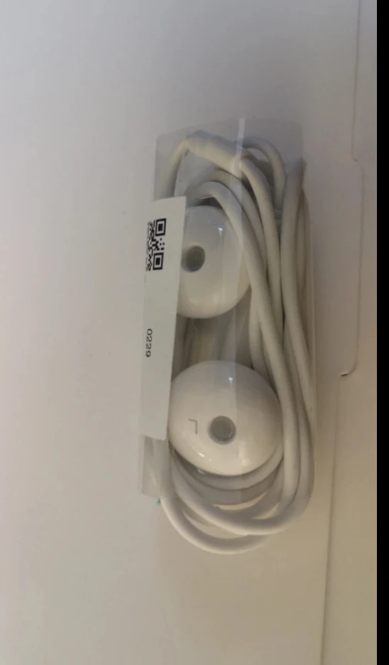 White Wired Earbuds