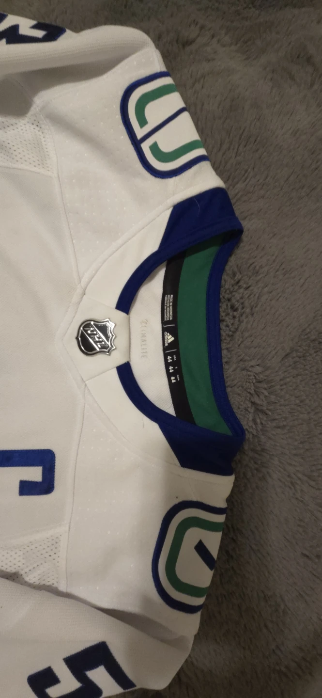 ⭐FINAL MARKDOWN ⭐Canucks Bo Horvat #53 Official NHL On-Ice - photo 4