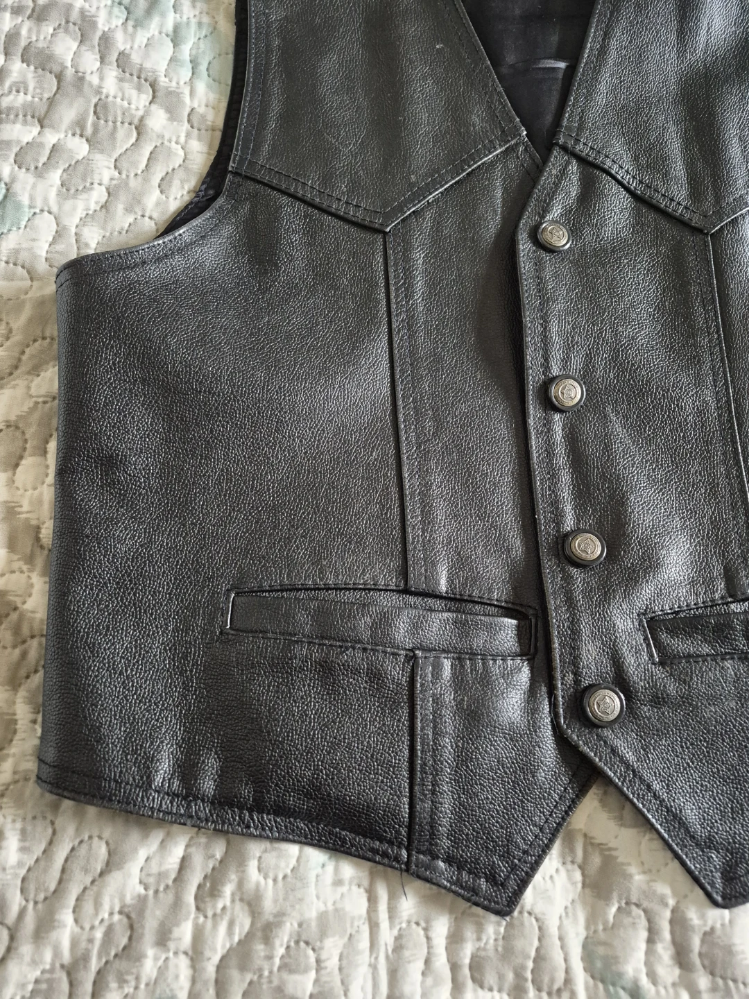 Genuine Leather Motorcycle Vest Size 40 - photo 2